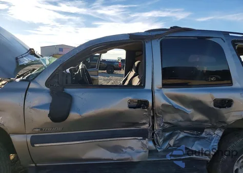 2002 Chevrolet Tahoe C1500 z USA, uszkodzony, nr VIN 1GNEC13V52R235736